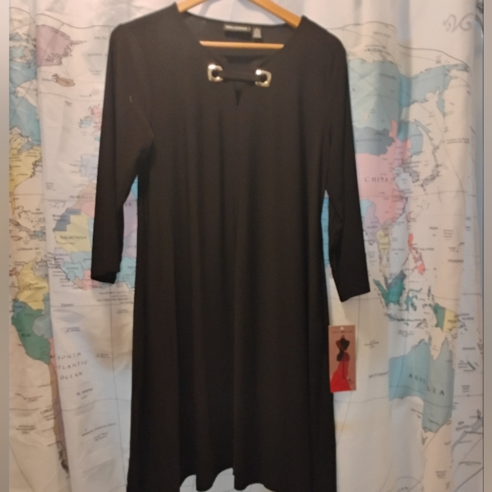 NWT Nina Leonard Packable Dress With Pockets